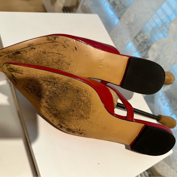 Red flat shoes Zara. Excellent condition. - Picture 3 of 3